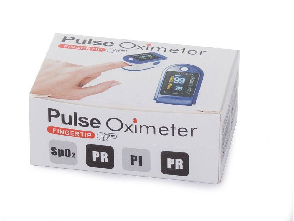 Cutie de ambalaj pentru pulsoximetru digital alb/albastru, cu specificatii pentru masurarea SpO2, PR si PI. Disponibil la Cumpara24 la pret accesibil!
