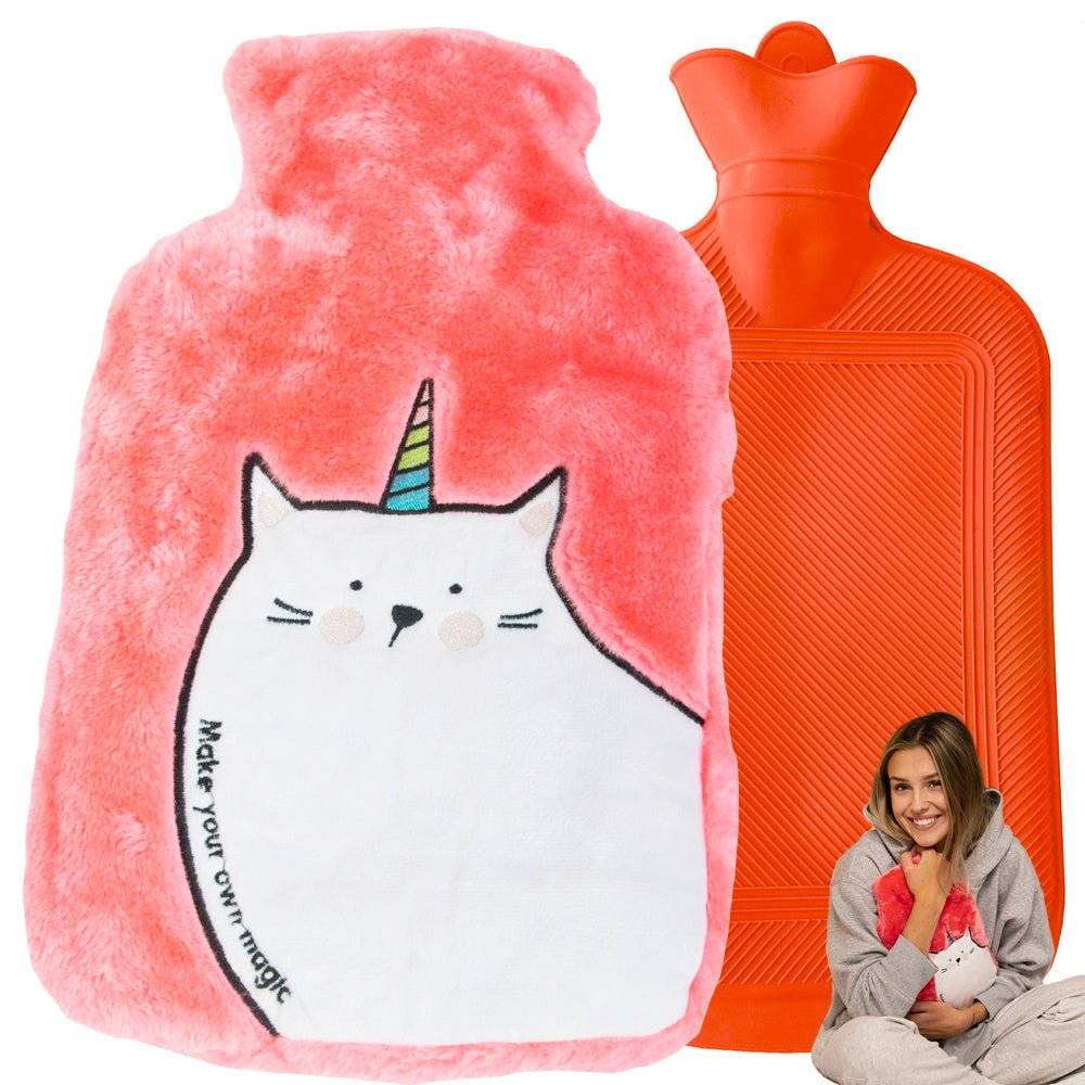 Termofor din cauciuc cu husă din pluș moale, roz, decorat cu un desen de pisică-unicorn. Ideal pentru confort termic și ameliorarea durerilor.