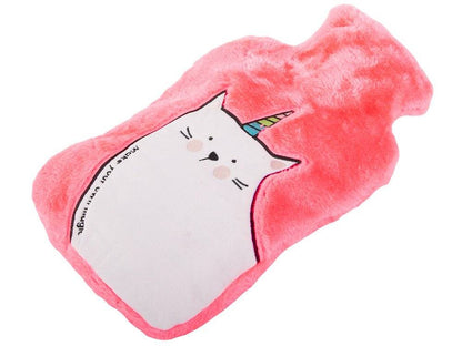 Termofor roz cu husă din pluș moale, având un design adorabil cu pisică-unicorn. Perfect pentru menținerea căldurii și relaxare.